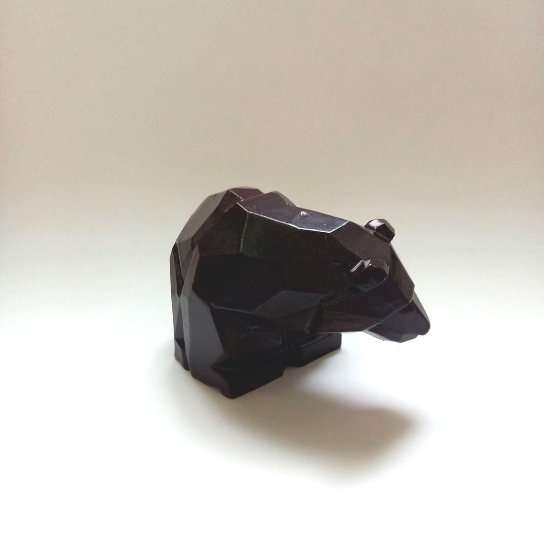 木彫りの熊　民芸　北海道土産　熊の置物　カット彫り　八雲