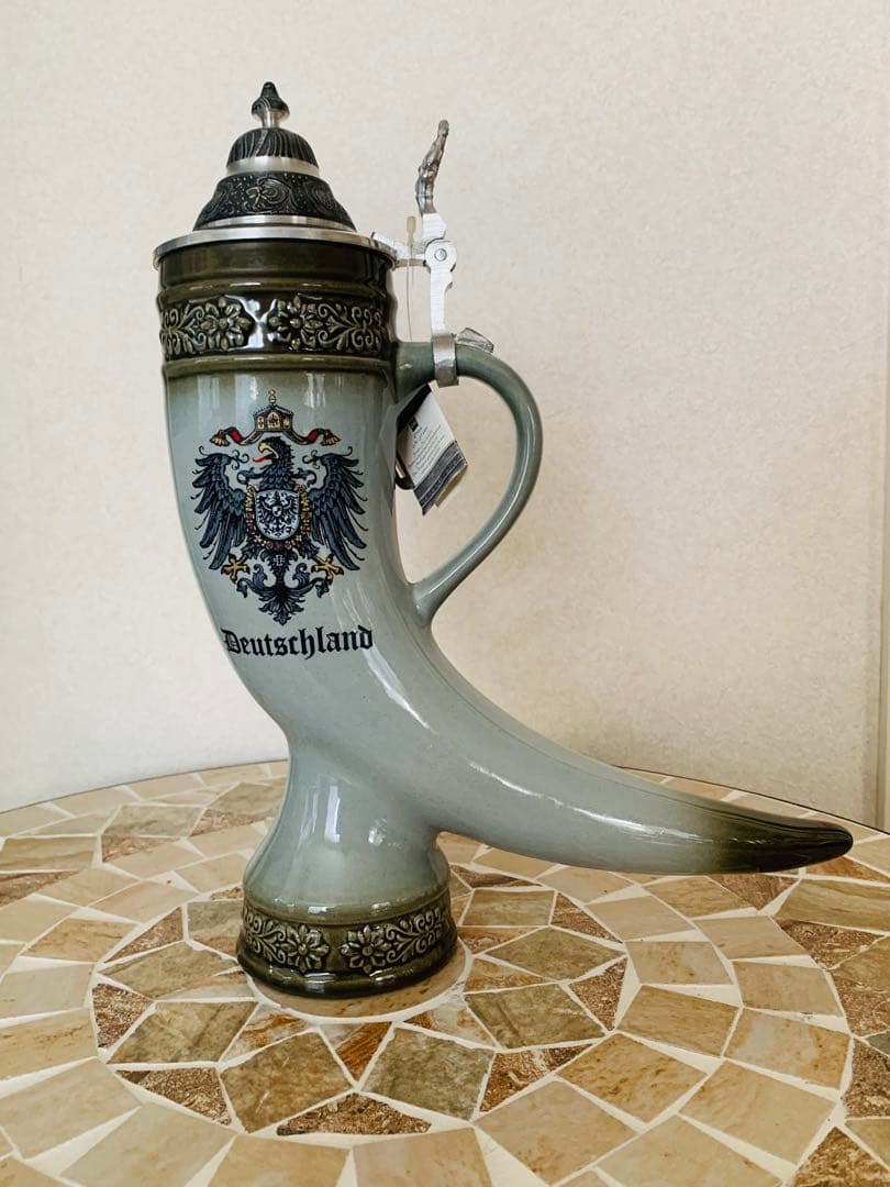 ドイツ製 陶器の角型ジョッキ