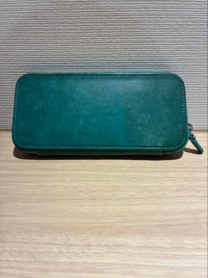 ラダイトLudditeラウンドジップペンケース　エッセンシャル　MAYA TL