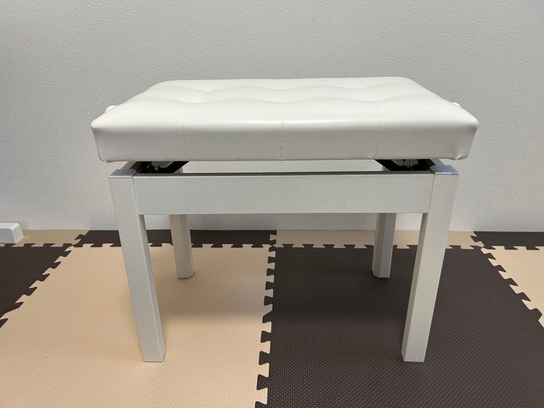 ピアノ用椅子（ホワイト）