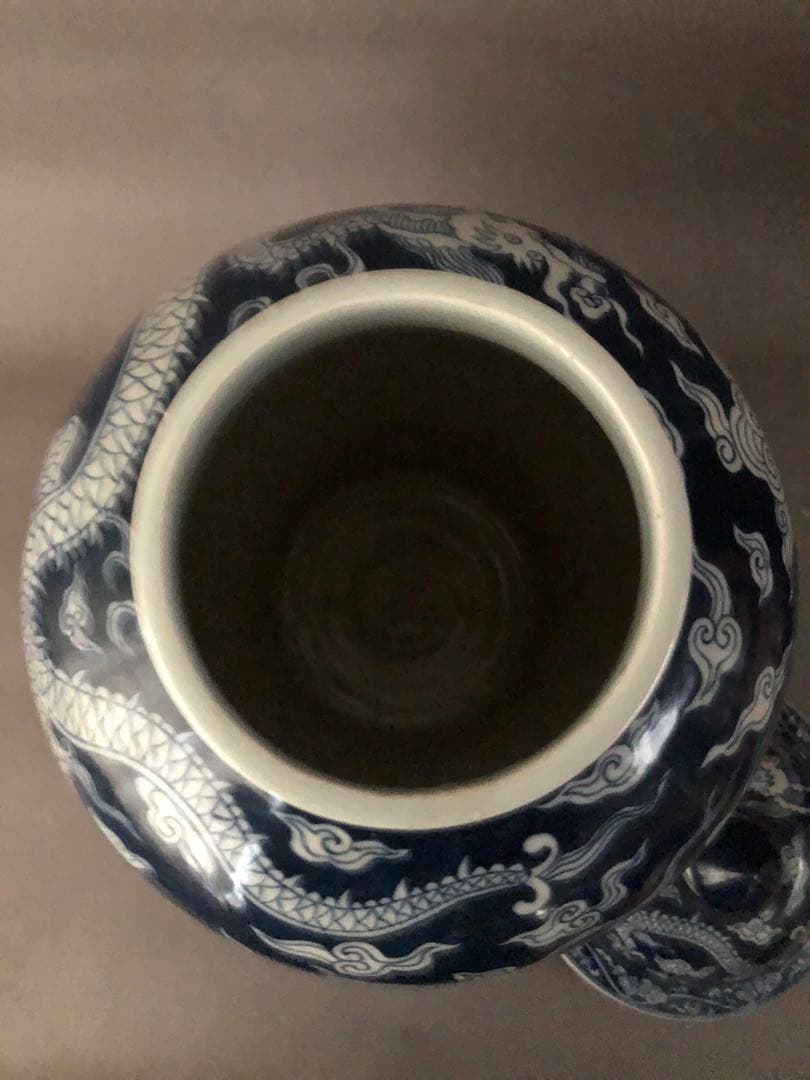 中国骨董　古美術　大明嘉靖年製　青花五爪龍紋壺、花瓶