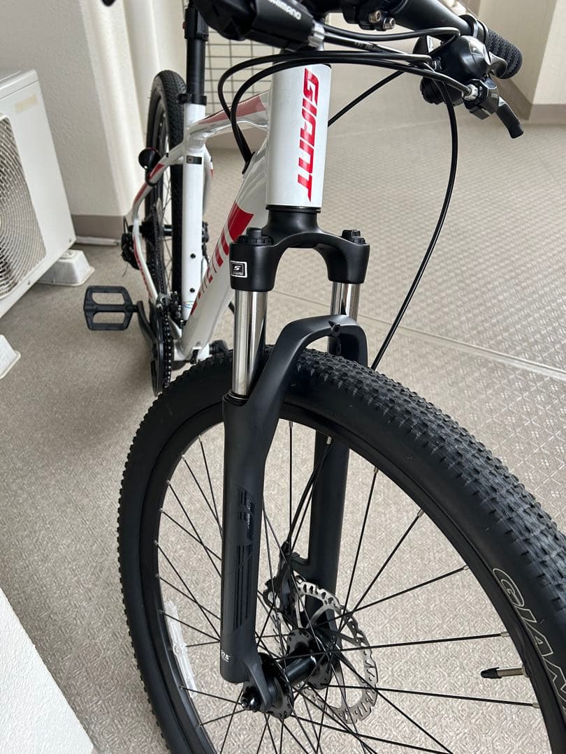 【BOiさま専用】GIANT ATX 2021 M ホワイト　ジャイアント