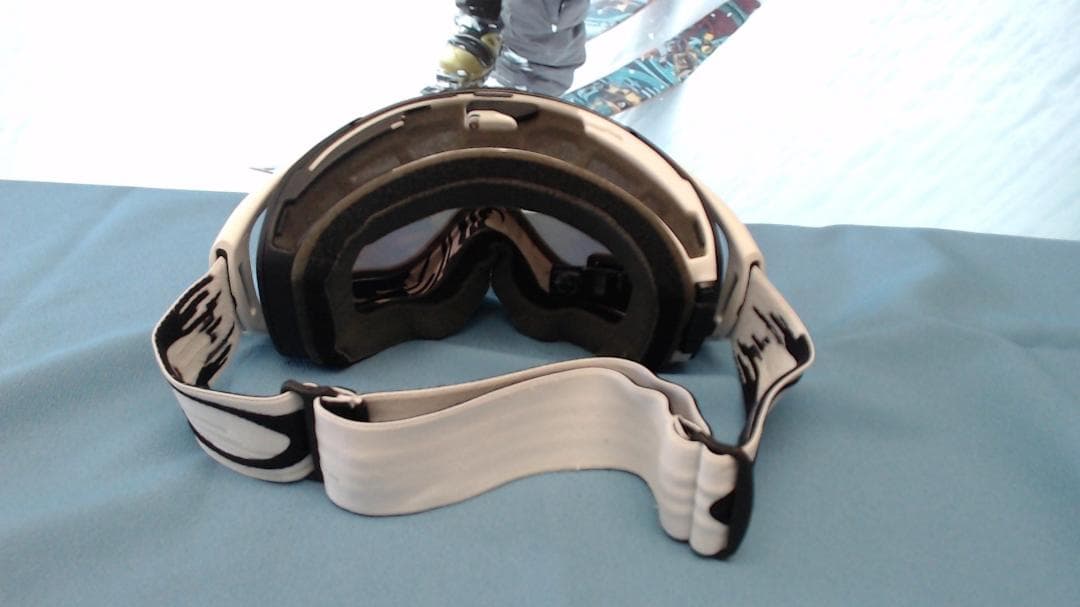 無言購入歓迎！　ディスプレイ内蔵ゴーグル OAKLEY AIRWAVE 1.5