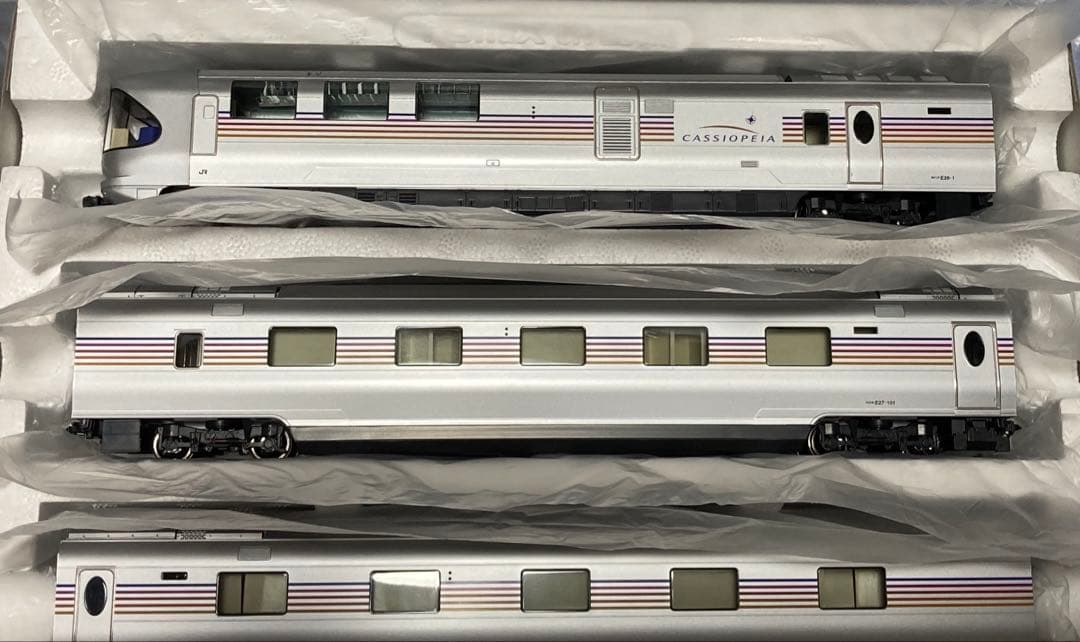 TOMIX HO-088 JR E26系特急寝台客車(カシオペア)基本セット