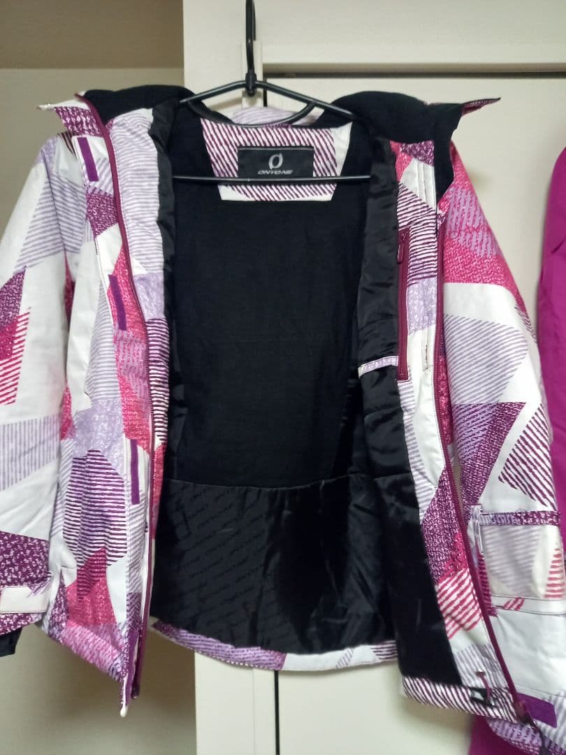 美品　ONYONE レディーススキーウェア　Sサイズ