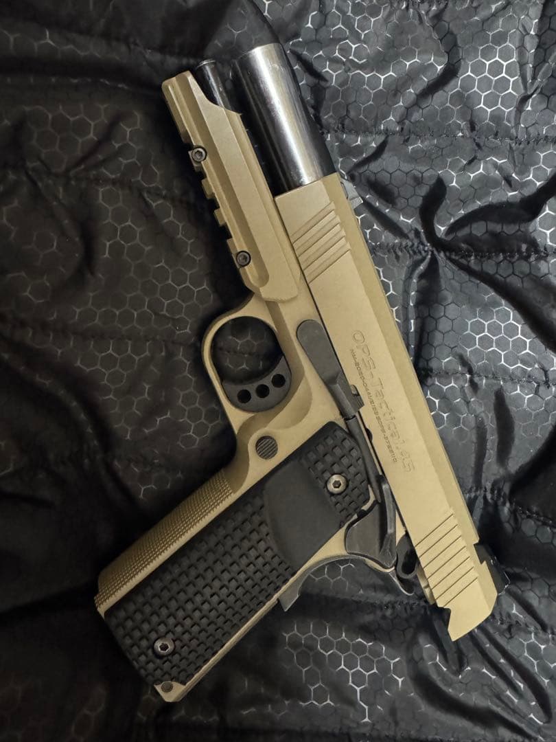 東京マルイ　デザートウォーリア　予備マガジン2本付き