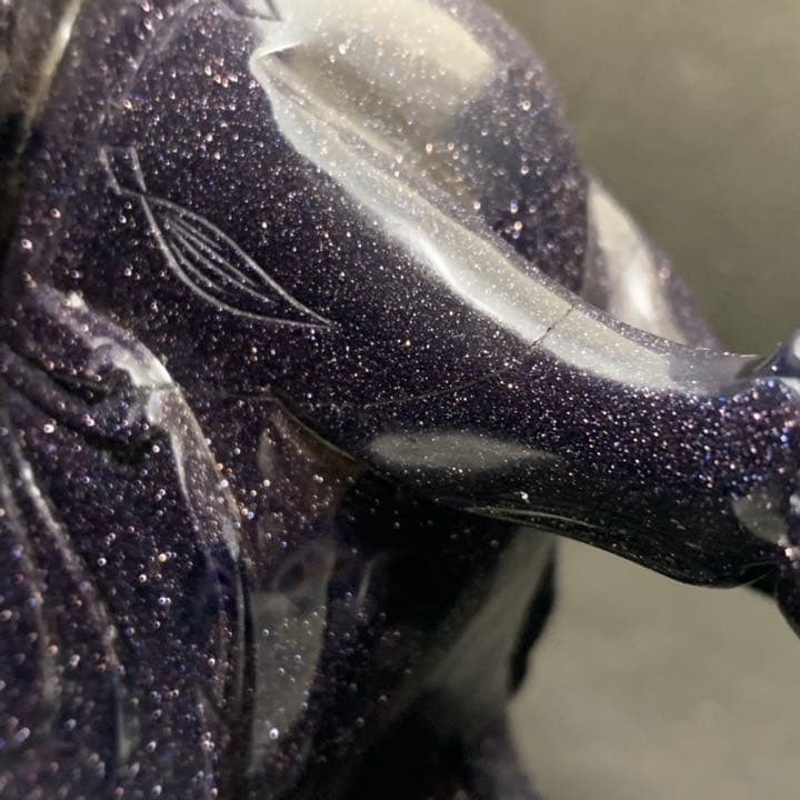 紫金石　知恵の象徴　文殊菩薩　仏教美術　オブジェ　獅子