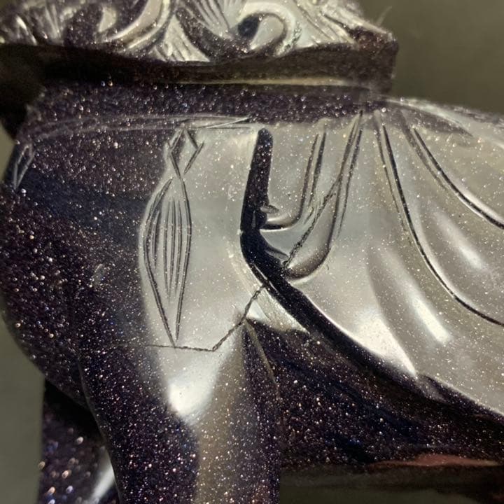 紫金石　知恵の象徴　文殊菩薩　仏教美術　オブジェ　獅子