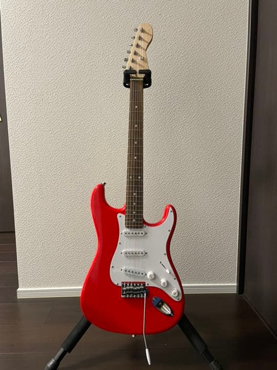 ハンドメイドギター　ストラトキャスタータイプ　レッド
