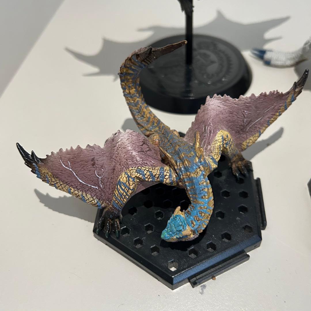 モンハンフィギュア5体セット クシャ ラギア アカム ティガ バンキン アマツ