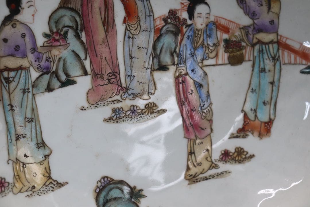 ※中国　大清康熙年製銘　美人紋高足花口皿　送料込み0814