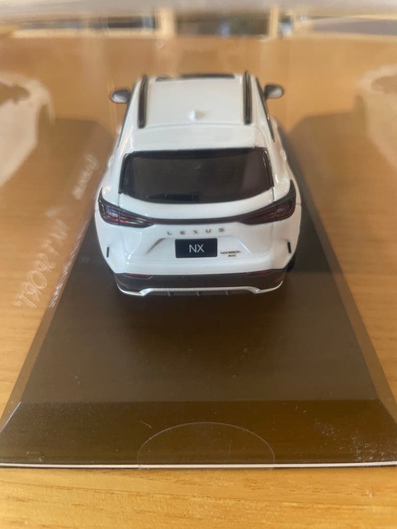 Lexus NX F SPORT ホワイト 1/43