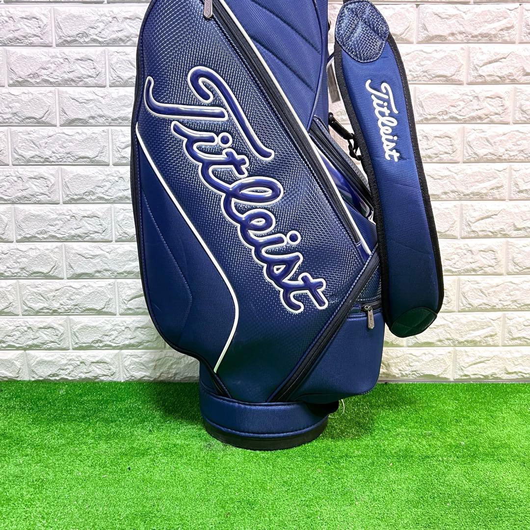 美品　タイトリスト　キャディーバッグ　ブルー　収納多数　軽量　すぐ使える