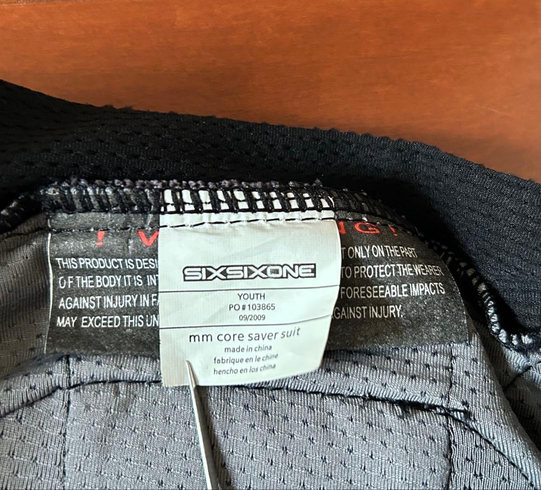 新品未使用 SIXSIXONE プロテクター　ダウンヒル　DH