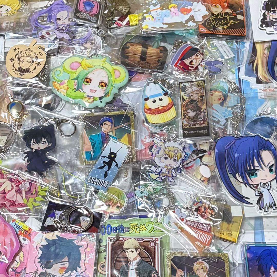 アニメ・キャラクター系グッズ キーホルダー まとめ売り 約1111点セット