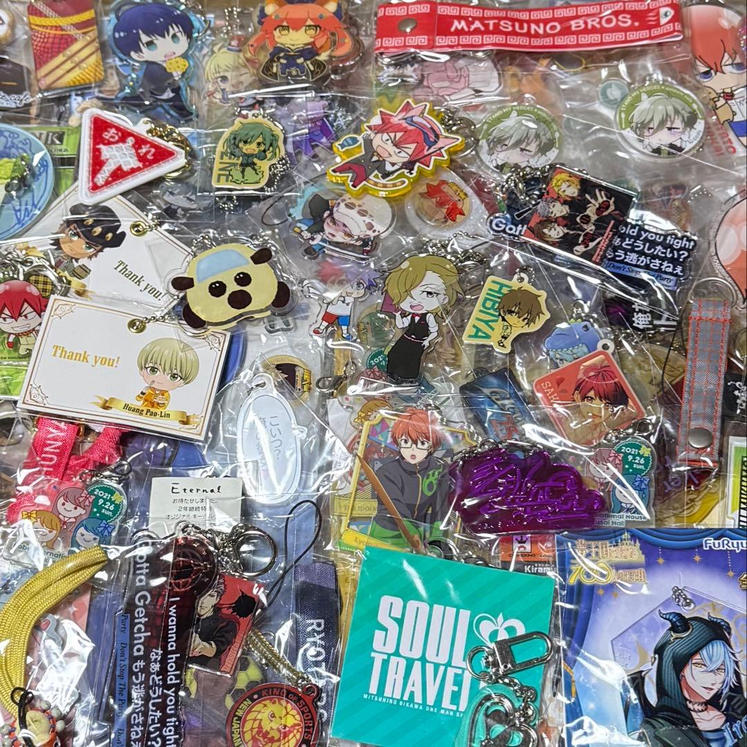 アニメ・キャラクター系グッズ キーホルダー まとめ売り 約1111点セット