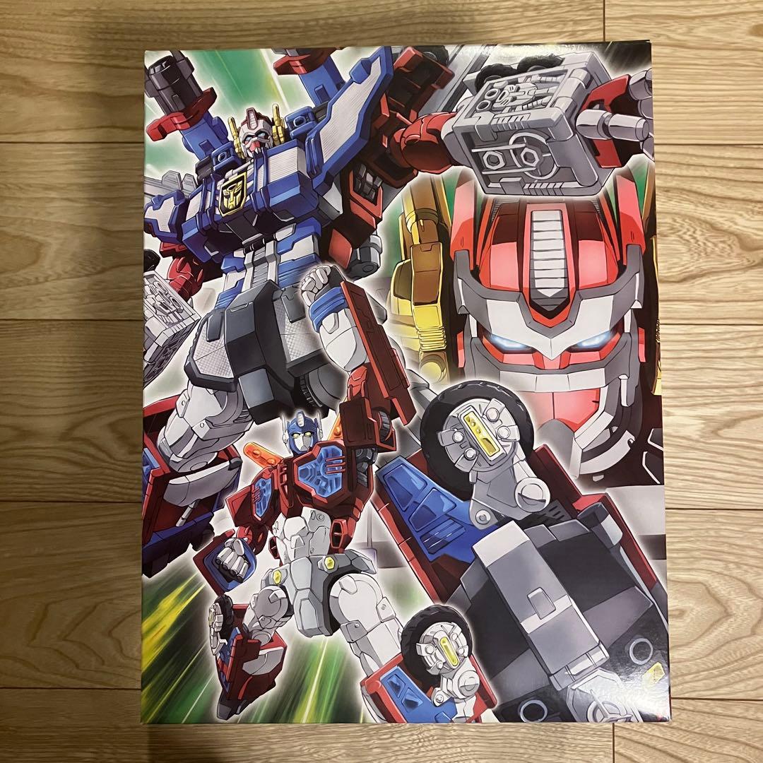 新品 トランスフォーマーレガシー ゴッドファイヤーコンボイ Hasbro社