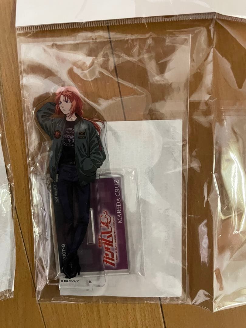 strict-g 購入特典　非売品　アクリルスタンド　バナージ・マリーダのセット