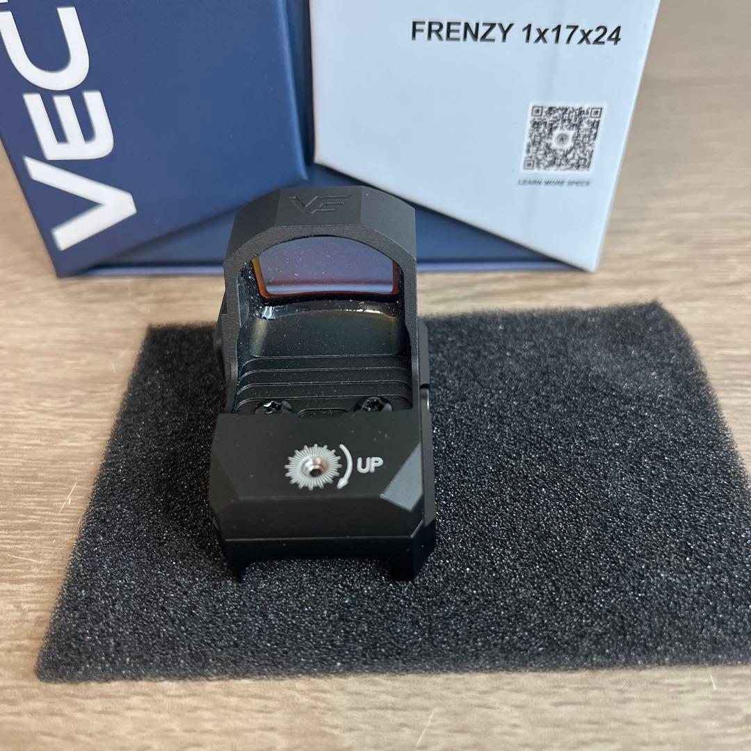 ベクターオプティクス　VECTOROPTICS FRENZY 1×17×24