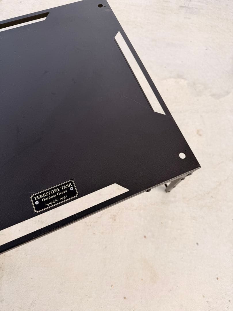 テリトリータスク　ワタリガラス サイドテーブル RAVEN SIDE TABLE