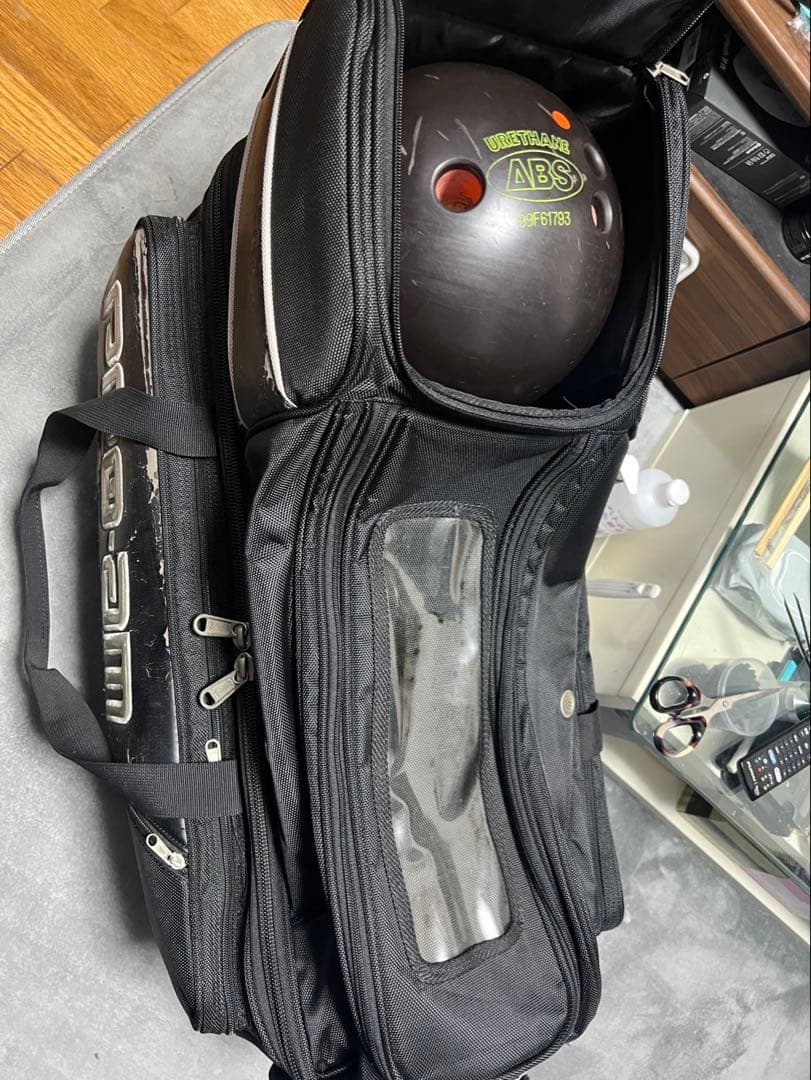 ボウリングボール4個とバッグセット