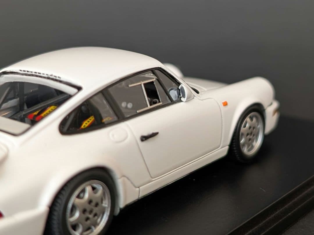 スパーク 1/43 ポルシェ 964 カレラ 4 RS ライトウエイト ホワイト