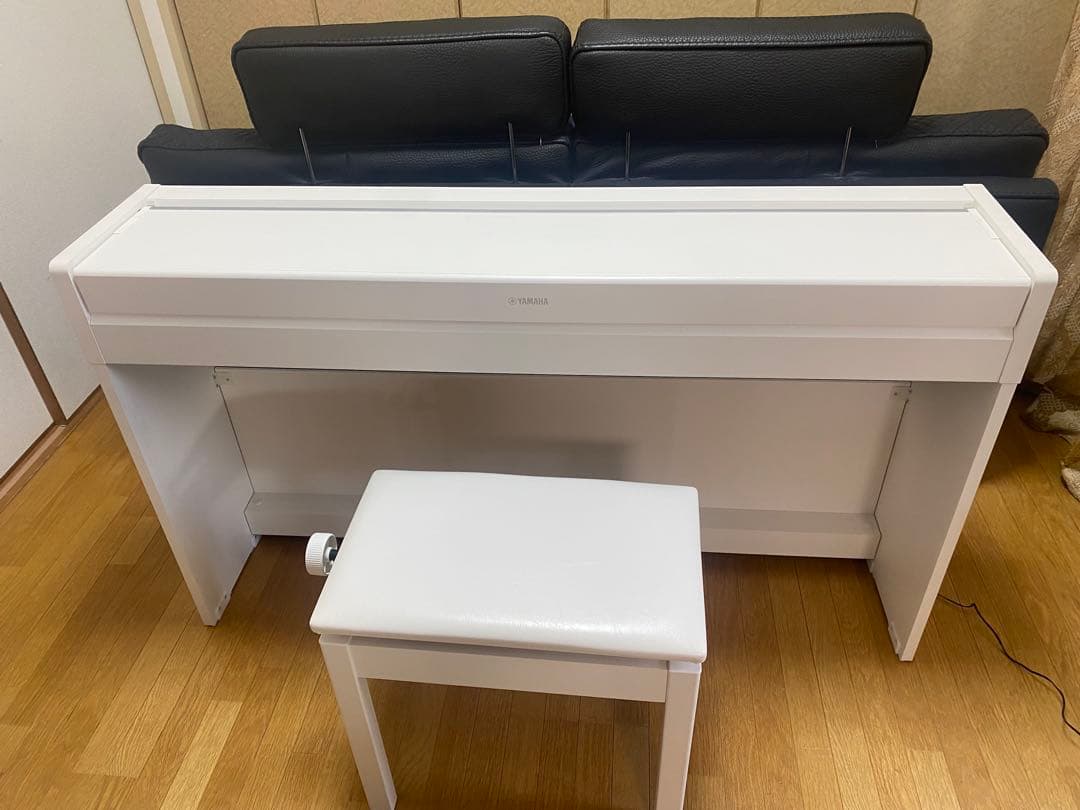 【展示品】　YDP-S35WH ホワイト 電子ピアノ イス付き 直接の取引き可能