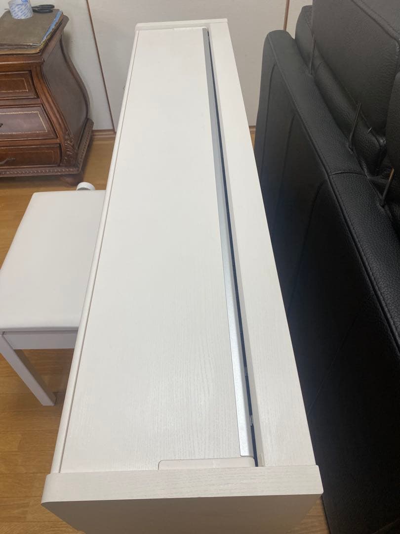 【展示品】　YDP-S35WH ホワイト 電子ピアノ イス付き 直接の取引き可能