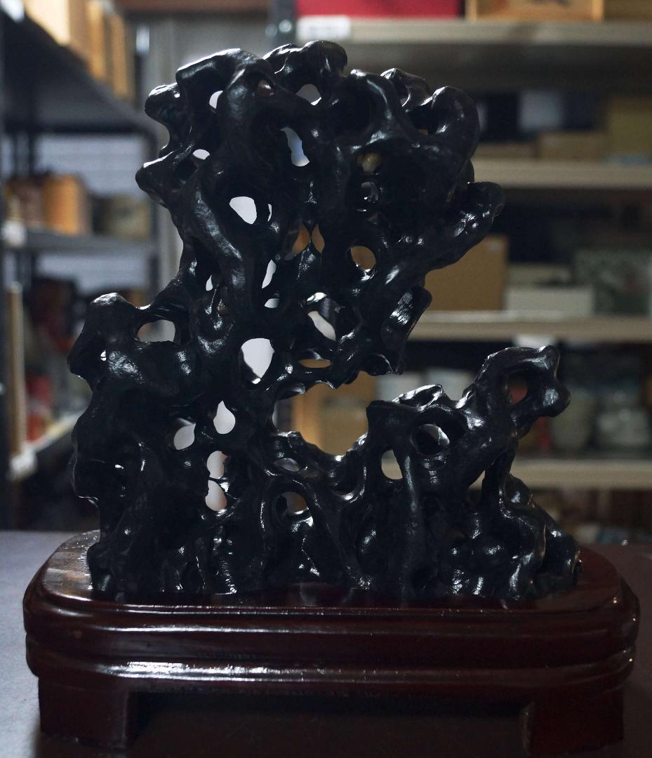 唐物 太湖石 自然体観賞石 水石盆石 飾石 盆景 盆栽 茶室飾 美しい姿