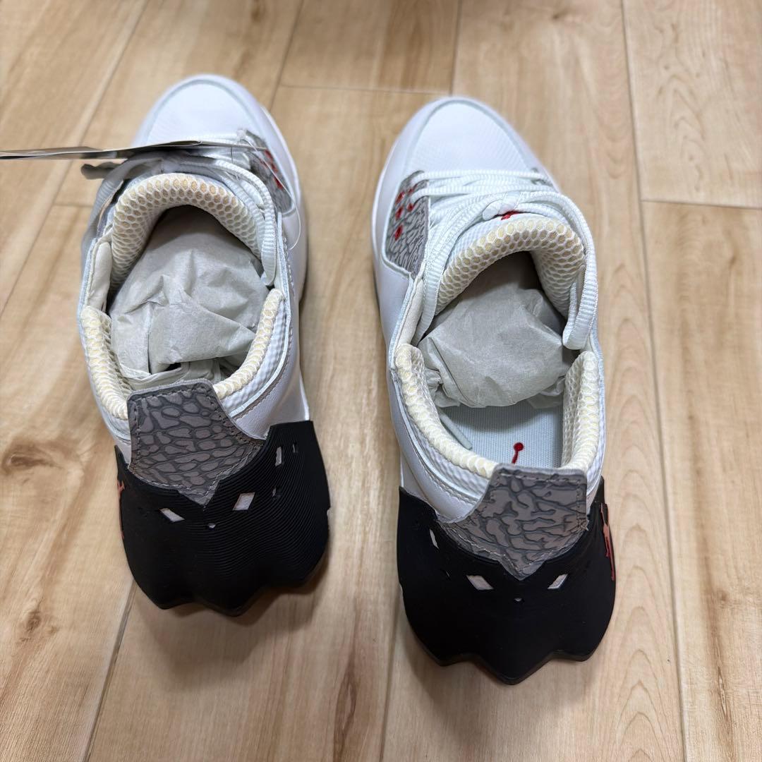 Nike CT7121-100 ホワイト/グレー/レッド スニーカー