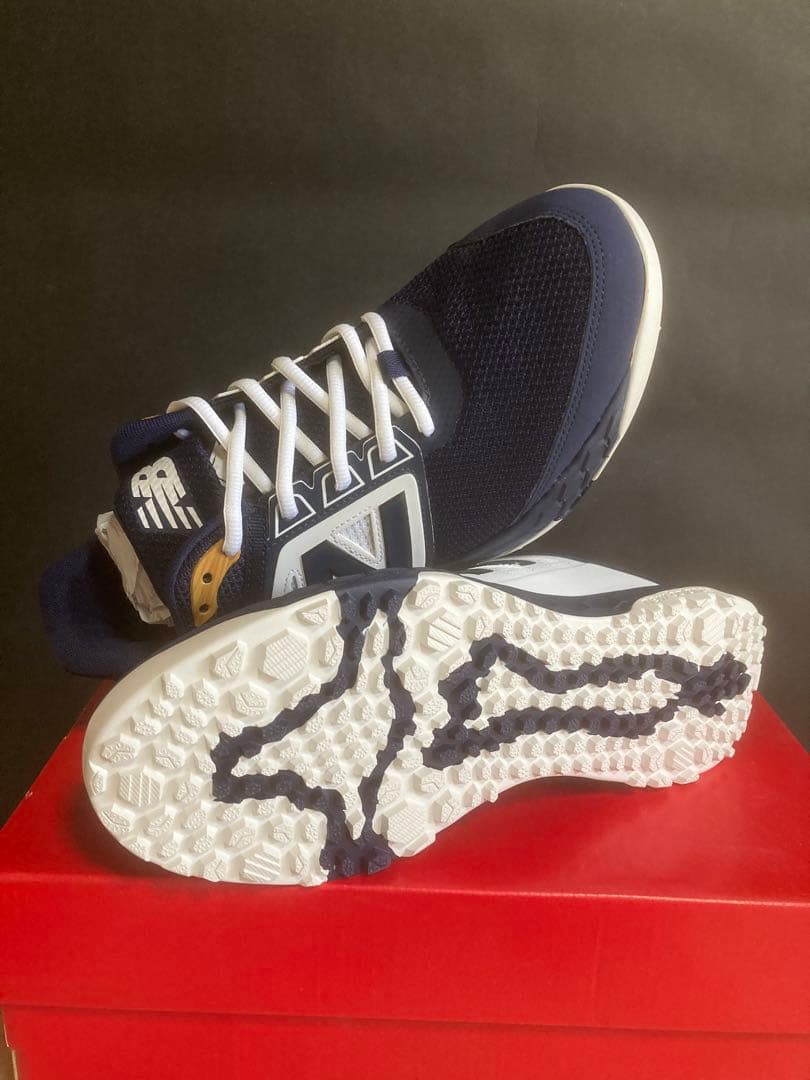 ニューバランス絶版品トレーニングシューズ27cm 2E新品未使用品