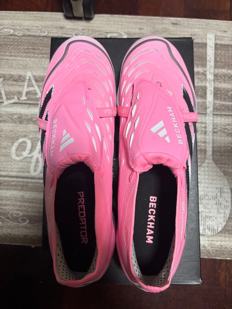 プレデター ELITE フォールディングシュータン サッカースパイク ベッカム