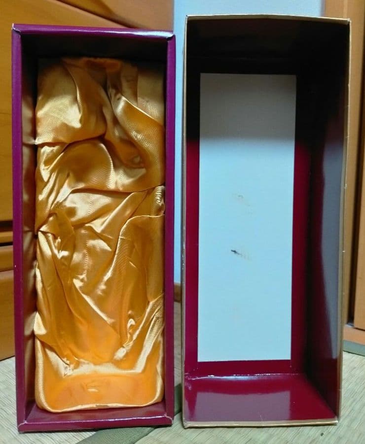 推定1970年代流通 ジョニーウォーカー特級ブラック(下3行ラベル)＆レッド