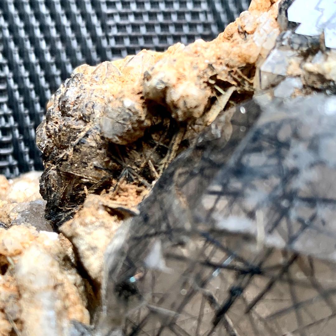 今だけ価格/シン・ザギマウンテンクォーツ40/黒針入り/巨大結晶/マルチポイント