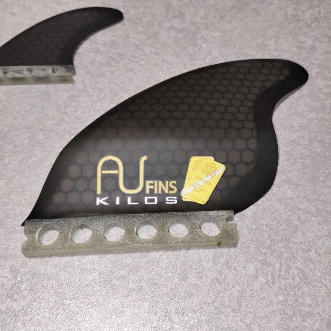 AU FINS KILOS ２＋１ フューチャー ツイン スタビ キール