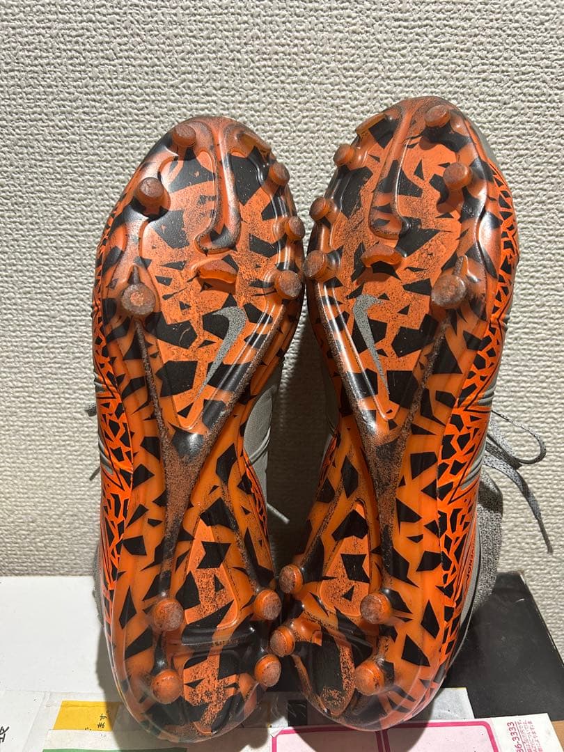 サッカースパイク　ナイキ　fg