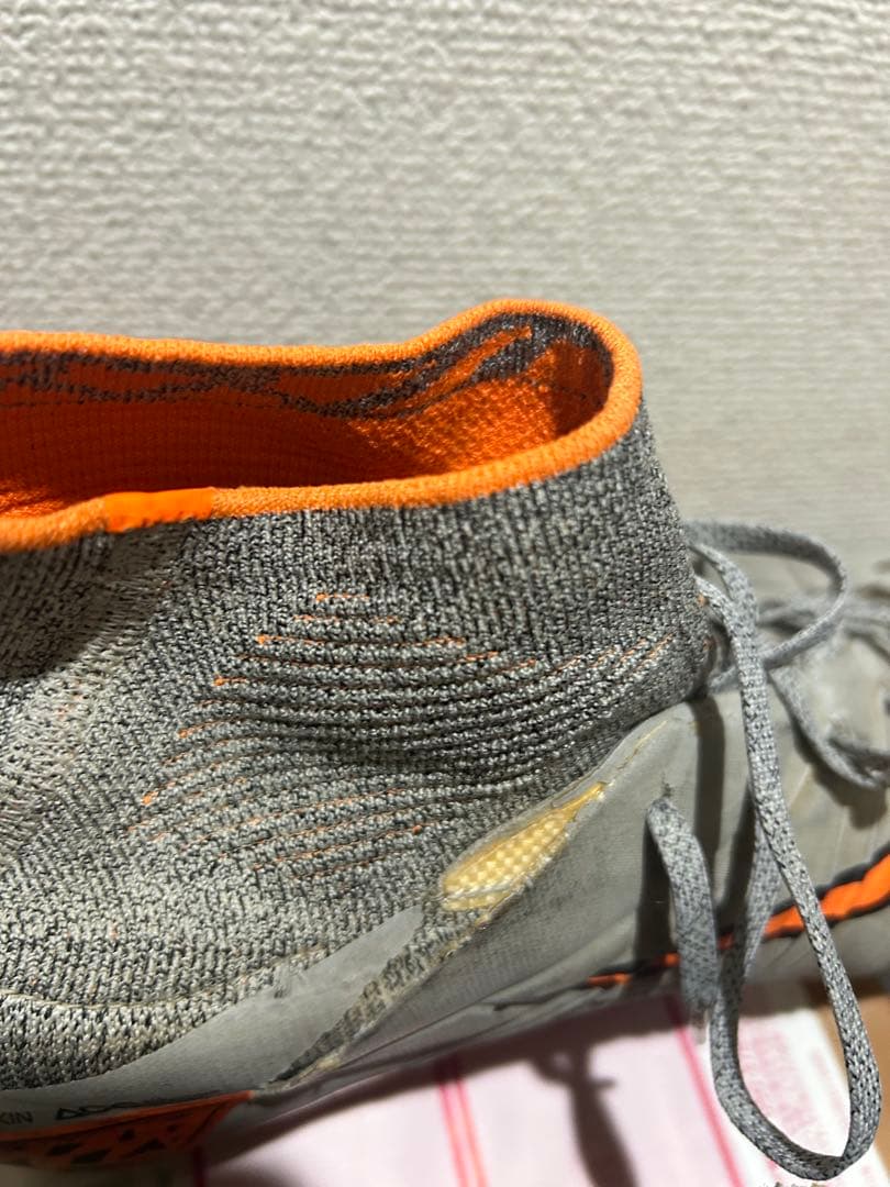 サッカースパイク　ナイキ　fg