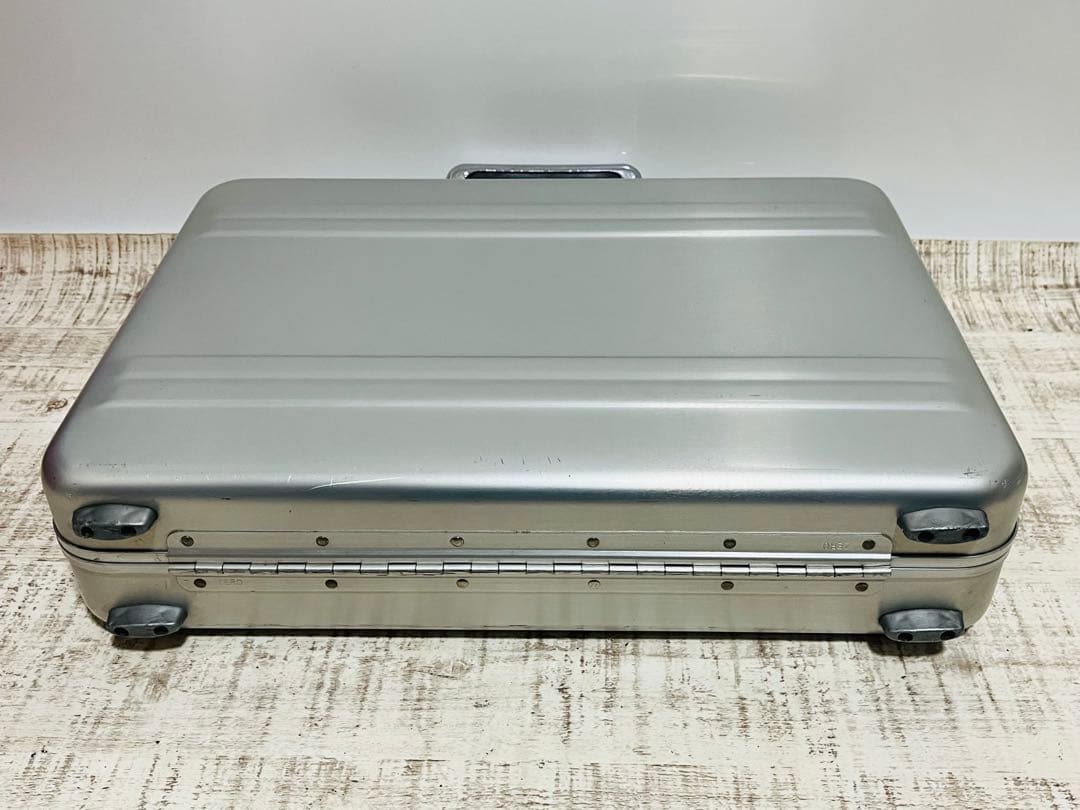 ZERO HALLIBURTON アルミケース