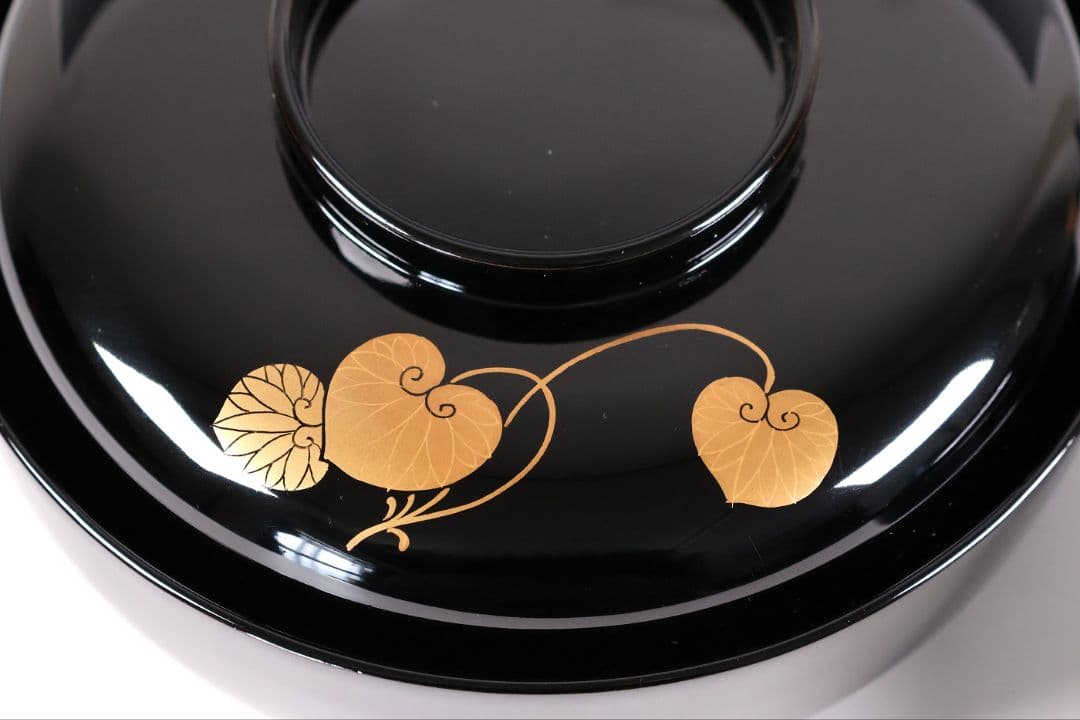 【MB188】天然木漆塗 紫陽花と葵 金蒔絵 螺鈿入 黒塗 煮物椀 二客 昭和期
