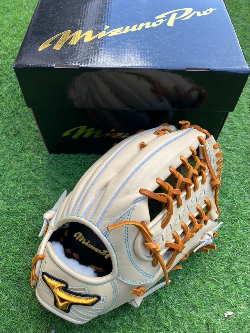 ミズノプロ　硬式　オーダー　HAGA　栗原　外野用　定価71,500円　グラブ