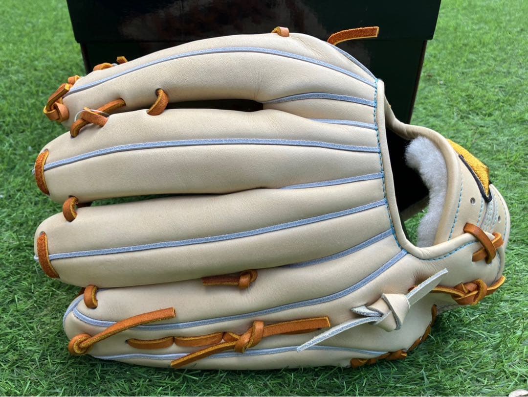 ミズノプロ　硬式　オーダー　HAGA　栗原　外野用　定価71,500円　グラブ