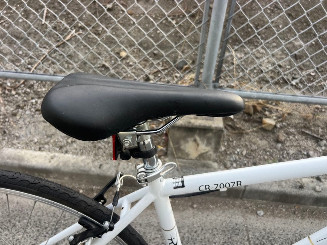 クロスバイク　新品に近いキレイな自転車　関東圏　配送可能