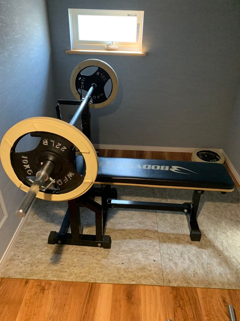 トレーニングベンチ