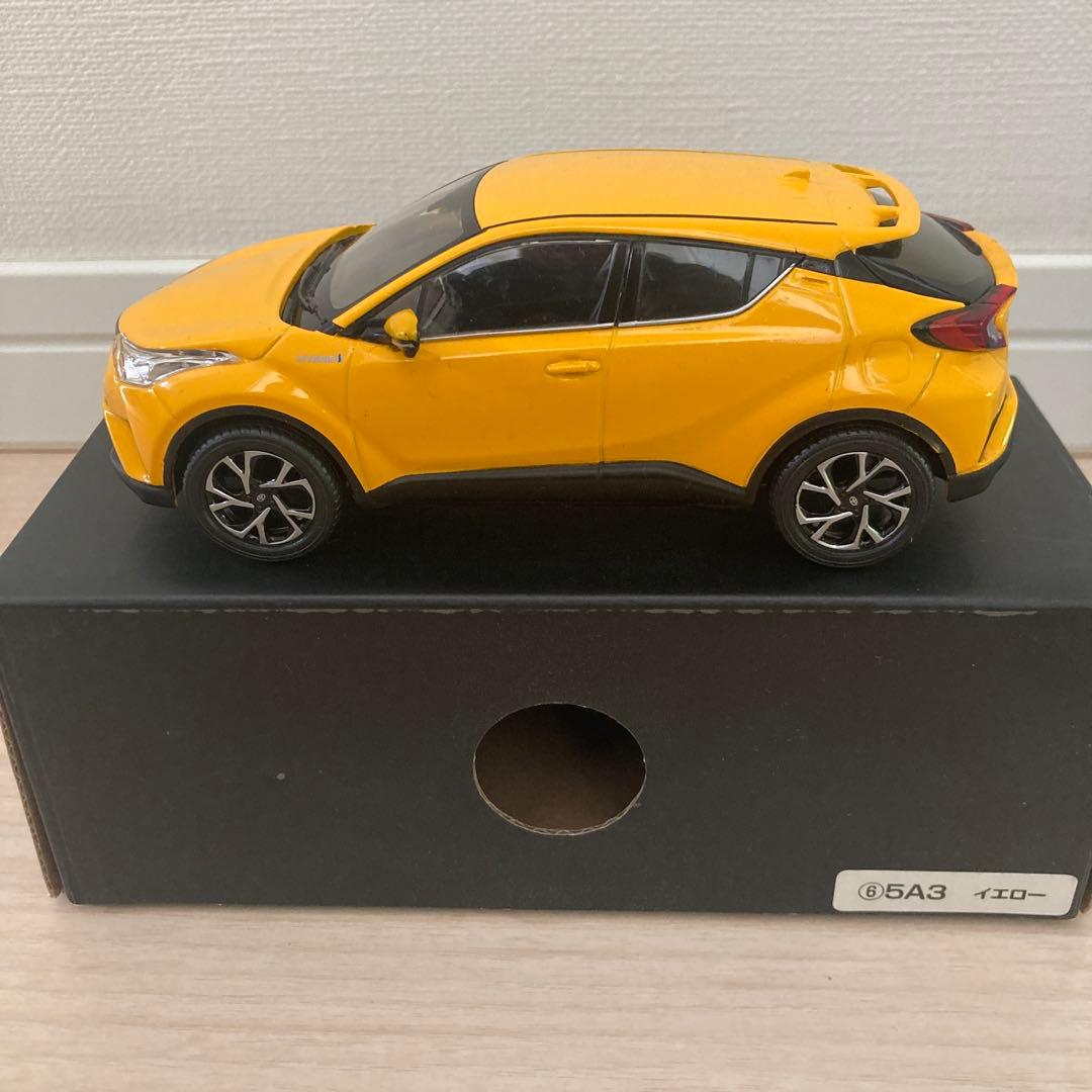 TOYOTA トヨタカラーサンプル プリウス プリウスα CH-R アクア