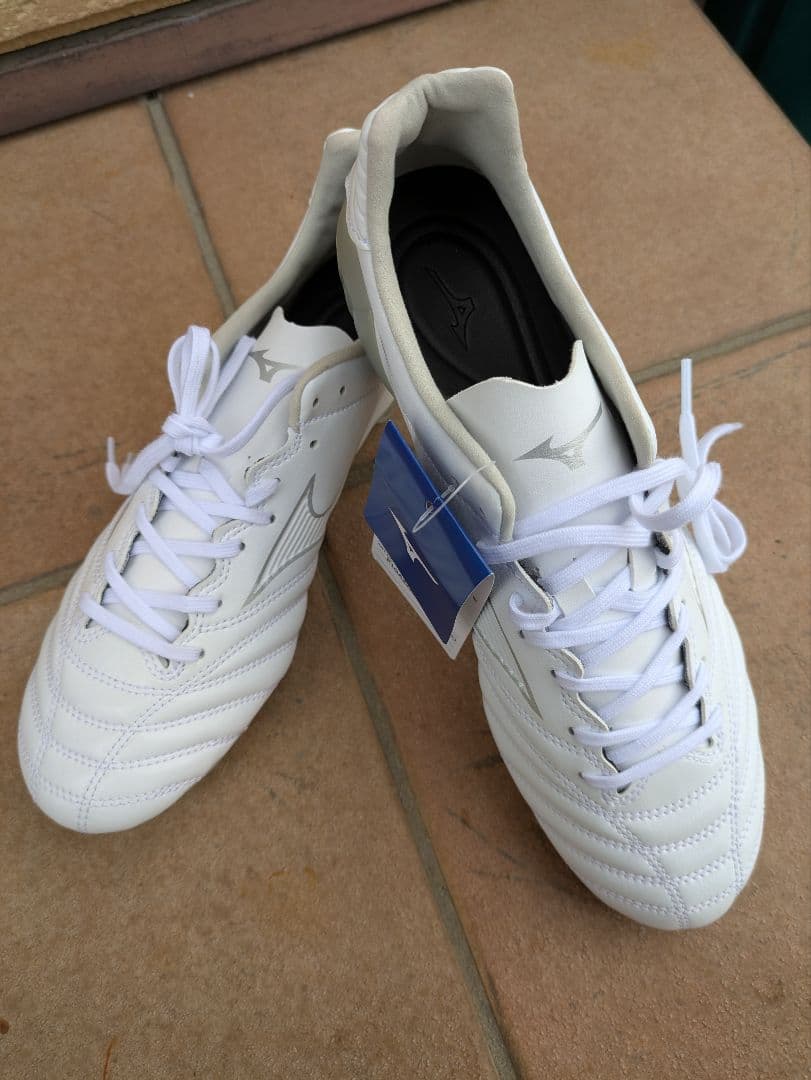 【新品】サッカースパイク　ルナモシーダNEO Ⅱ PRO　ホワイト 25.5cm