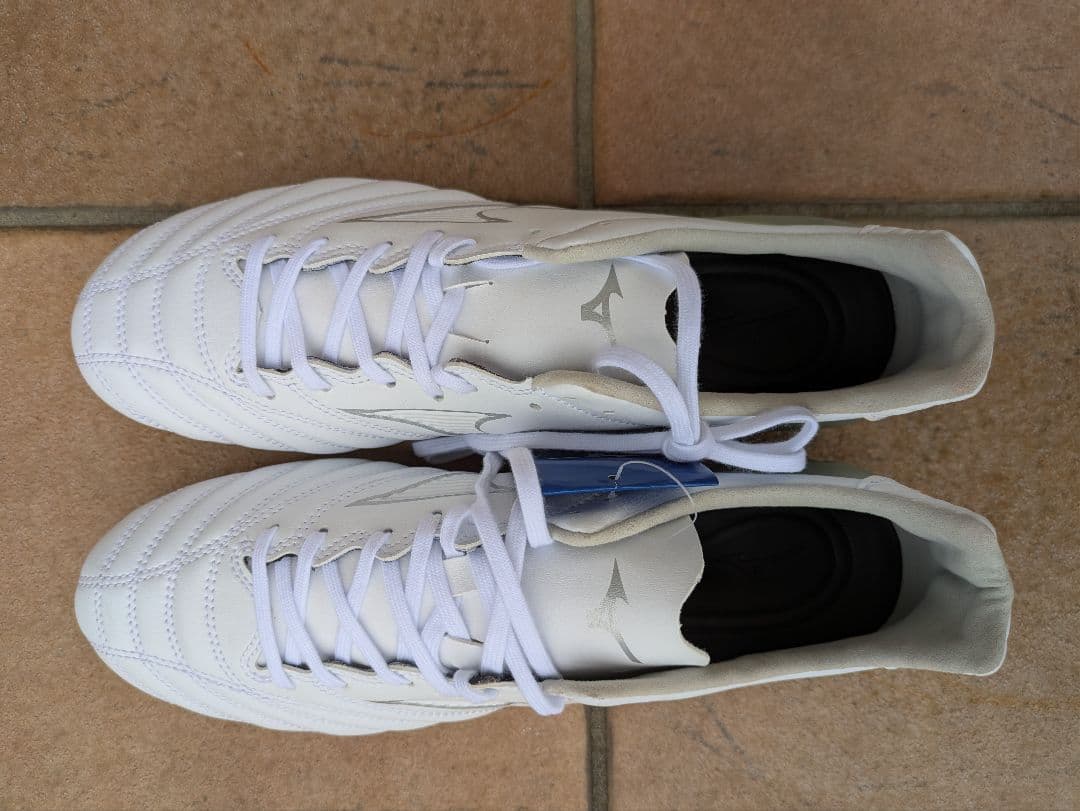 【新品】サッカースパイク　ルナモシーダNEO Ⅱ PRO　ホワイト 25.5cm