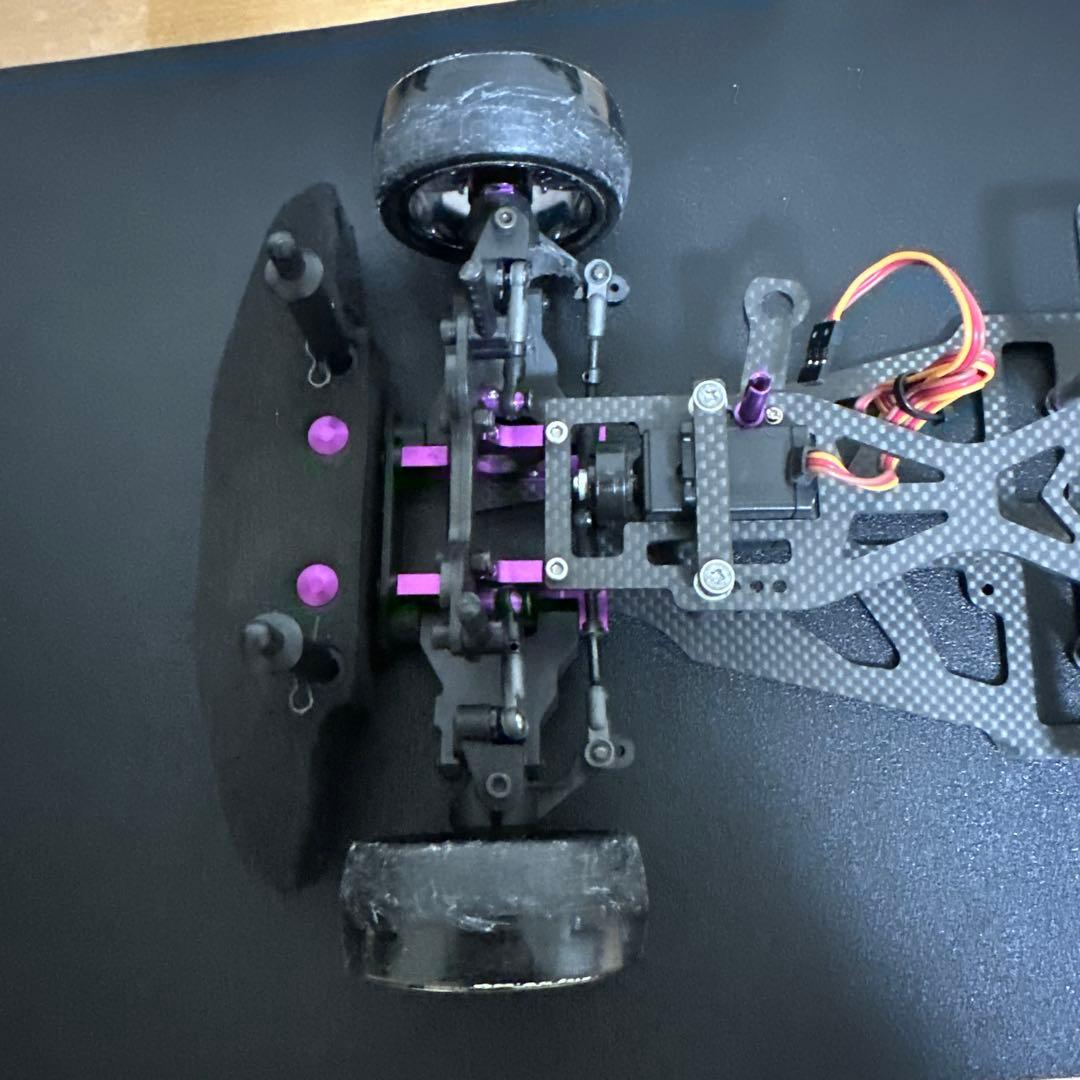 ドリフトラジコン　サーボ　ボディ　シャーシ