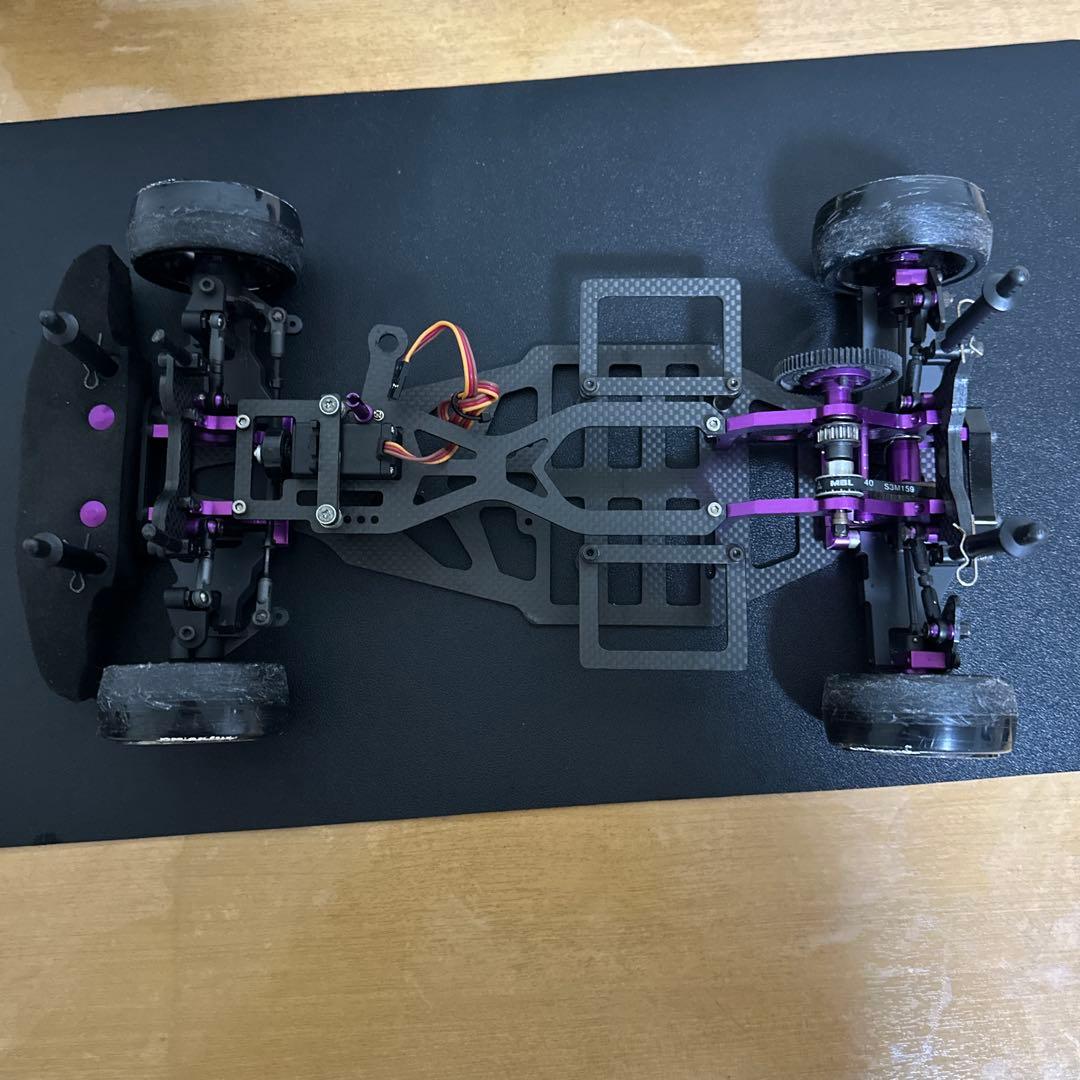 ドリフトラジコン　サーボ　ボディ　シャーシ