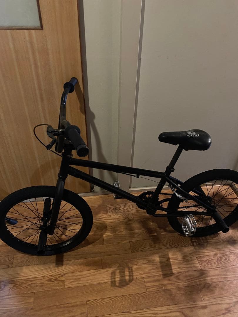 BMXバイク 黒サドル・ホイール
