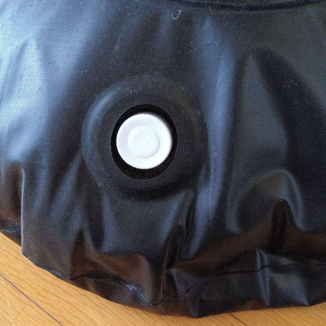 赤い人型サンドバッグ